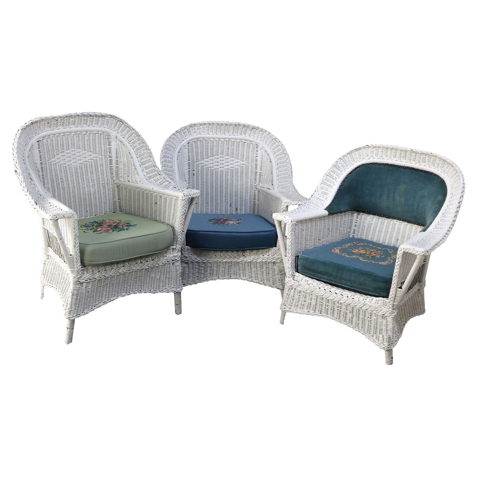Set of 3 Heywood-Wakefield Bar Harbor Wicker Chairs C1920: Set of 3 Heywood-Wakefield Bar Harbor Wicker Chairs C1920 This set of three Heywood-Wakefield Bar Harbor style wicker chairs, crafted around 1920, showcases intricate wicker weaving and comes with cus