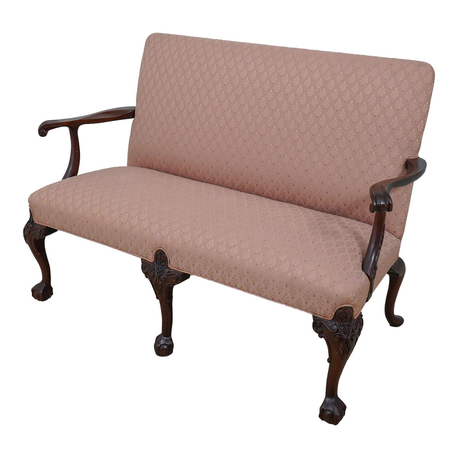 Elegant Southwood Chippendale Style Ball & Claw Foot Settee: Elegant Southwood Chippendale Style Ball & Claw Foot Settee This exquisite Southwood Chippendale Style Ball & Claw Foot Settee showcases the elegance of traditional design with its quality constructio