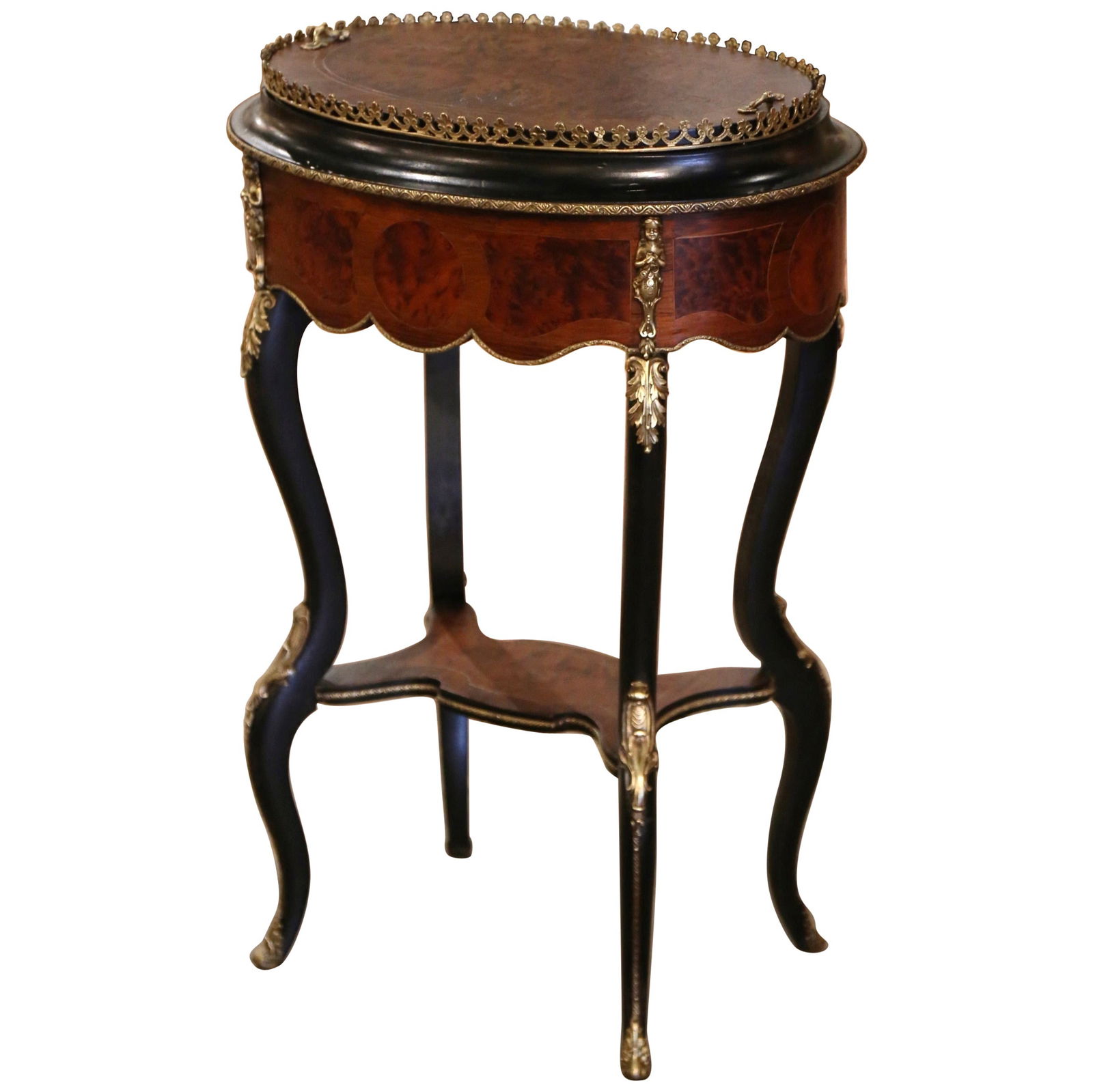 19th Century French Napoleon III Burl Walnut Bronze Plant Stand: 19th Century French Napoleon III Burl Walnut Bronze Plant Stand This exquisite 19th Century French Napoleon III plant stand showcases the elegance of mid-century design. Crafted circa 1870, the stand