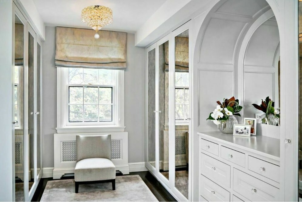 CENTURY 10 Inch Gold Flush Mount Crystal Light: CENTURY 10 Inch Gold Flush Mount Crystal Light Illuminate your space with this elegant Crystal Flush Mount Chandelier, perfect for bedrooms, bathrooms, hallways, and foyers. This modern light fixture