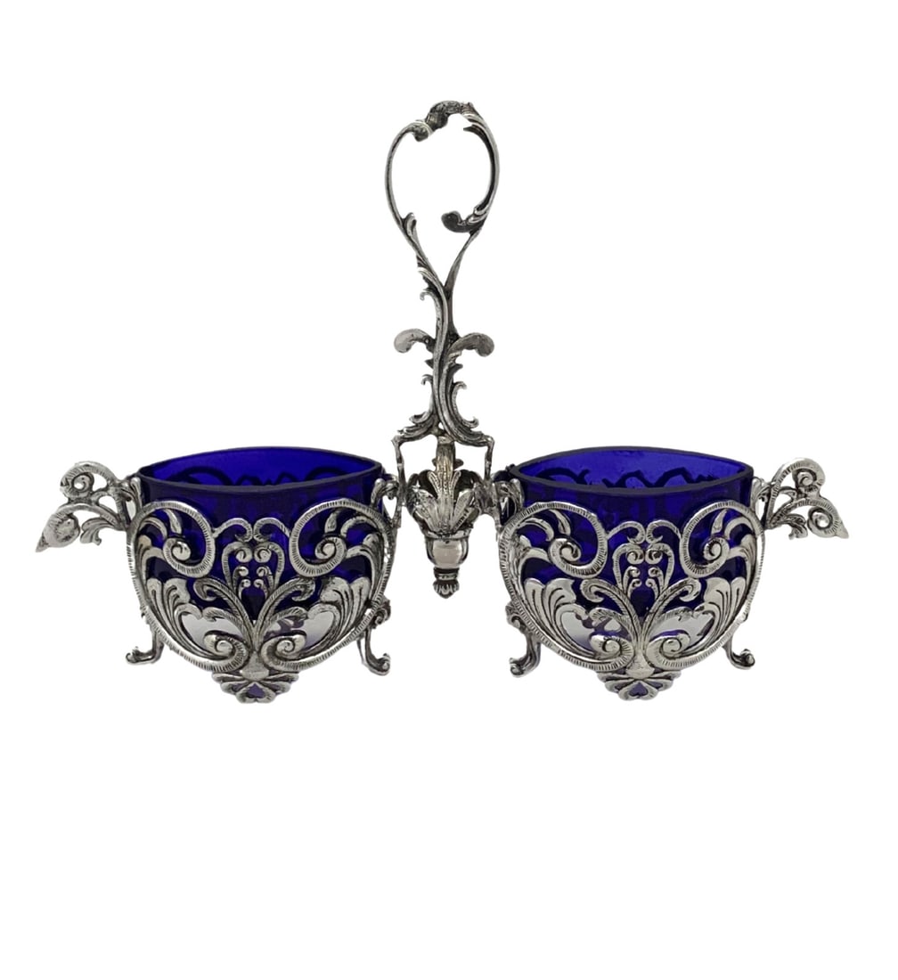 Exquisite Handmade 925 Sterling Silver Blue Glass Double Salt Holder: Exquisite Handmade 925 Sterling Silver Blue Glass Double Salt Holder This exquisite double salt holder is crafted from fine 925 sterling silver and features captivating blue glass accents. The handmad