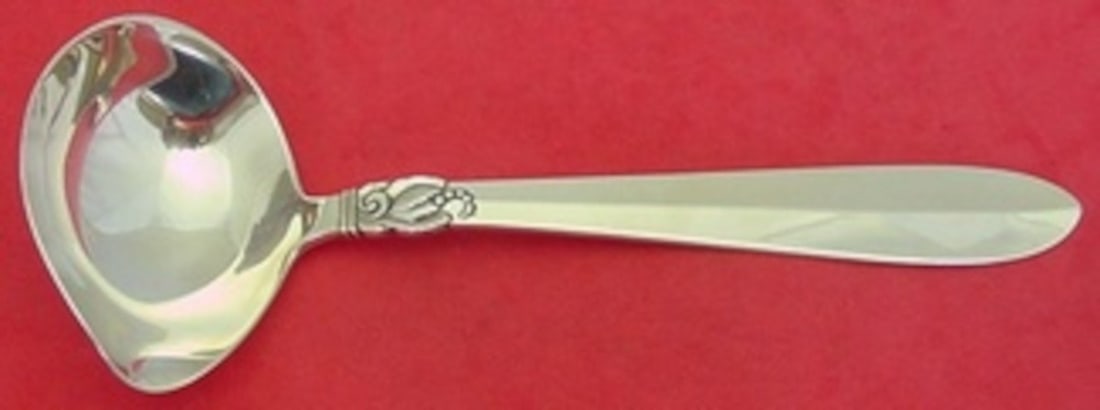 Frigast Princess Fuchsia Sterling Silver Gravy Ladle 7.25 Inch: Frigast Princess Fuchsia Sterling Silver Gravy Ladle 7.25 Inch This exquisite gravy ladle features the elegant Princess Fuchsia pattern by Frigast, crafted from high-quality sterling silver. With a co