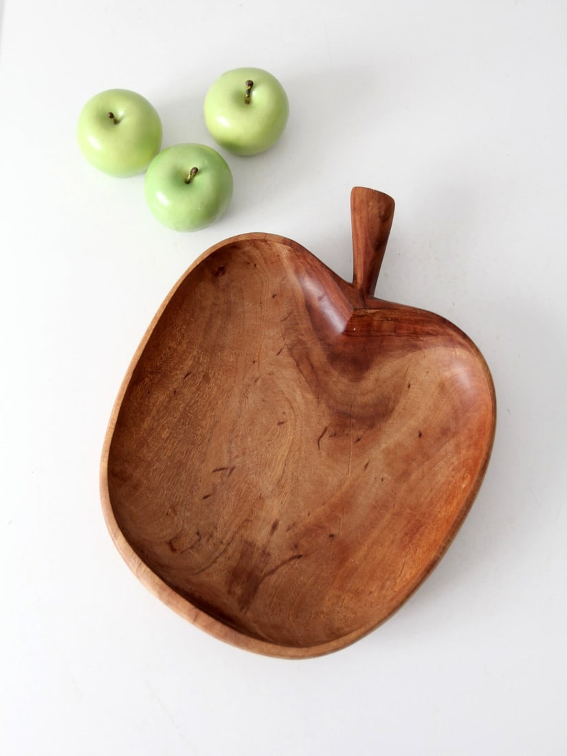 Mid-Century Vintage Wood Apple Tray 14.5 x 11 x 2 Inch: Mid-Century Vintage Wood Apple Tray 14.5 x 11 x 2 Inch This vintage wood apple tray beautifully embodies mid-century design with its sculpted form and rich natural grain. Featuring a broad shallow bow