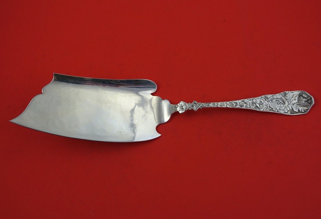 Durgin Bouquet Sterling Silver Ice Cream Slice 11 1/4 Hatchet Style: Durgin Bouquet Sterling Silver Ice Cream Slice 11 1/4 Hatchet Style This exquisite ice cream slice from Durgin features the elegant Bouquet pattern, crafted from high-quality sterling silver. The hatc