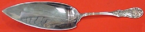 Tiffany and Co Saratoga Sterling Silver Fish Server 12.25 Inch: Tiffany and Co Saratoga Sterling Silver Fish Server 12.25 Inch This exquisite fish server, crafted in the iconic Saratoga pattern by Tiffany & Co., measures 12 1/4" in length. Made from high-quality s