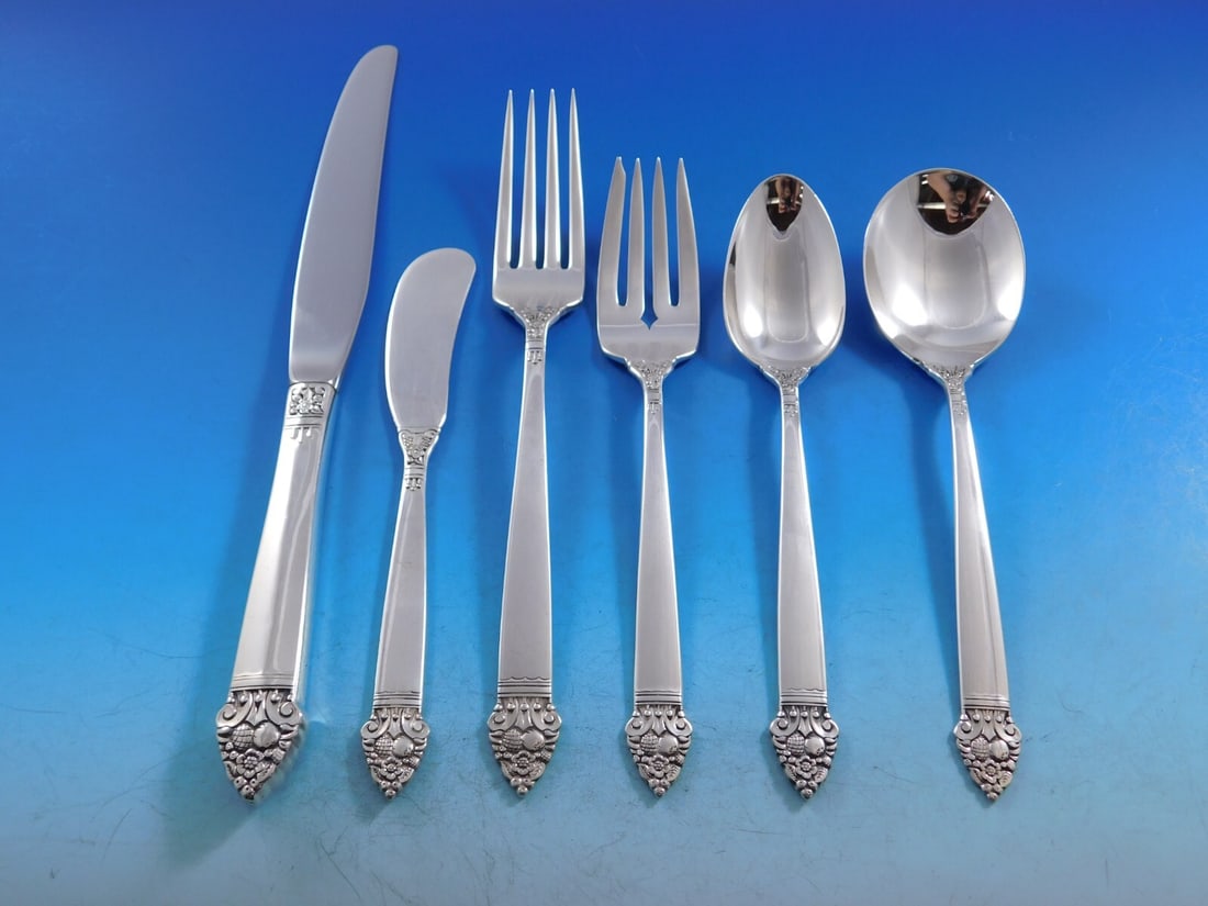 Oneida King Cedric Sterling Silver Flatware Set 48 Pieces for 8 with Storage Chest: Oneida King Cedric Sterling Silver Flatware Set 48 Pieces for 8 with Storage Chest Introducing the King Cedric Sterling Silver Flatware Set by Oneida, a perfect addition to your dining experience. Thi