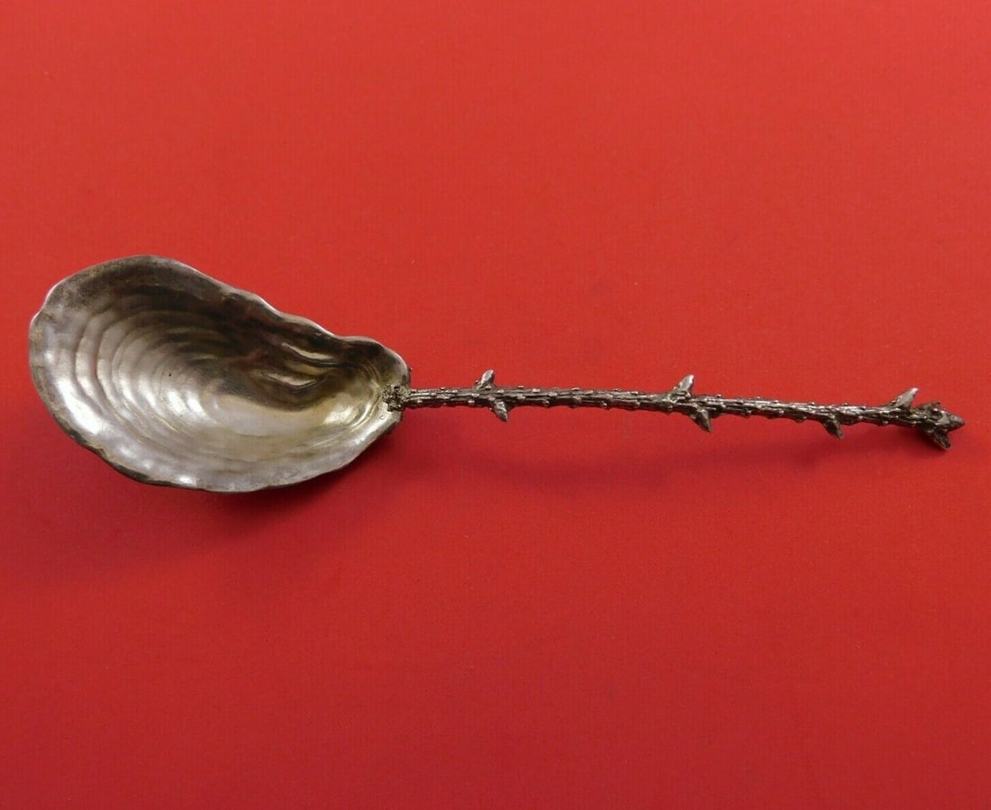 Gorham Sterling Silver Almond Scoop Oyster Shell Bowl 5 3/4 Inches Narragansett: Gorham Sterling Silver Almond Scoop Oyster Shell Bowl 5 3/4 Inches Narragansett Explore this exquisite Gorham sterling silver almond scoop featuring a stunning oyster shell bowl, measuring 5 3/4 inche