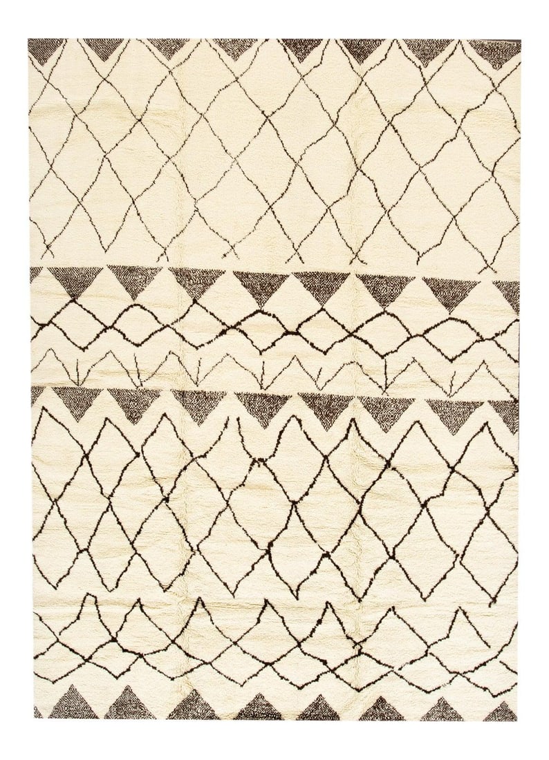 Handmade Modern Moroccan Wool Rug Beige 9'6 X 13'7: Handmade Modern Moroccan Wool Rug Beige 9'6 X 13'7 Enhance your home decor with this exquisite handmade modern Moroccan style rug. Featuring a soft beige field complemented by gray accents, this hand-