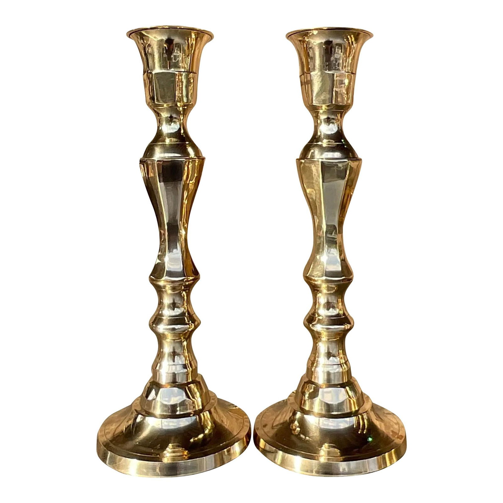 Vintage Regency Brass Candlesticks Pair Chic Faceted Design: Vintage Regency Brass Candlesticks Pair Chic Faceted Design Enhance your home decor with this exquisite pair of vintage Regency candlesticks. Crafted from beautifully mirror polished brass, these cand