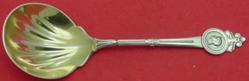 Gorham Medallion Sterling Silver Gold Wash Serving Spoon 8 3/4": Gorham Medallion Sterling Silver Gold Wash Serving Spoon 8 3/4" This exquisite berry spoon from the renowned Gorham brand showcases the Medallion pattern, a classic design that reflects the elegance o