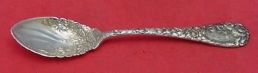 Durgin Chrysanthemum Sterling Silver Melon Spoon 5 3/4" Floral Design: Durgin Chrysanthemum Sterling Silver Melon Spoon 5 3/4" Floral Design This exquisite 5 3/4" melon spoon features the beautiful Chrysanthemum pattern by Durgin, crafted from high-quality sterling silve