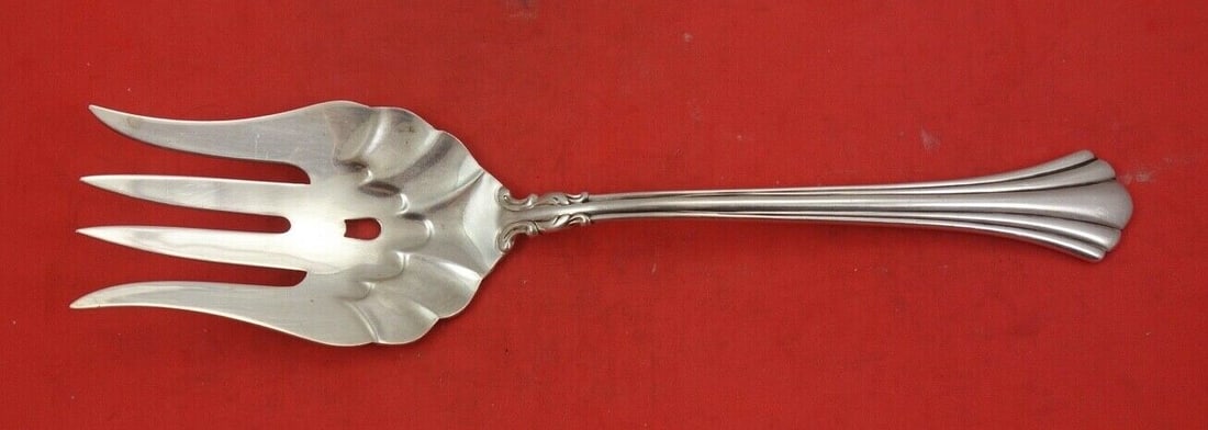 Reed and Barton Eighteenth Century Sterling Silver Salad Fork 9.25in: Reed and Barton Eighteenth Century Sterling Silver Salad Fork 9.25in This exquisite Eighteenth Century serving fork by Reed & Barton is crafted from high-quality sterling silver, measuring an impressi