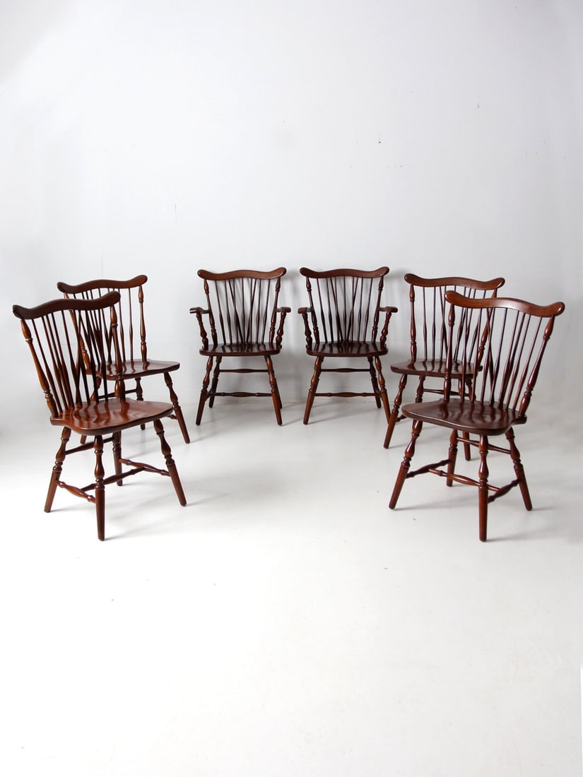 Jamestown Windsor Dining Chairs Vintage Set of 6 Cherry Finish: Jamestown Windsor Dining Chairs Vintage Set of 6 Cherry Finish Elevate your dining experience with this vintage set of six dining chairs from Jamestown Table Company, featuring a classic American Wind