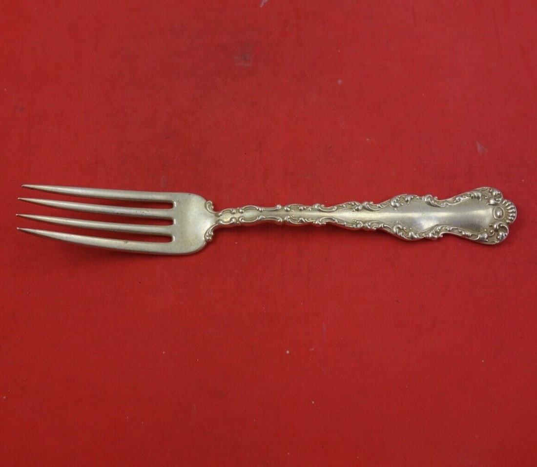 Watson Saint Louis Sterling Silver Regular Fork 7 Inch: Watson Saint Louis Sterling Silver Regular Fork 7 Inch Presenting a stunning 7" regular fork from the Saint Louis pattern by Watson. Crafted from high-quality sterling silver, this fork showcases a ti