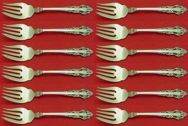 Reed and Barton Grande Renaissance Sterling Silver Salad Fork Set 12 pcs: Reed and Barton Grande Renaissance Sterling Silver Salad Fork Set 12 pcs Enhance your dining experience with this exquisite set of 12 salad forks from the Grande Renaissance pattern by Reed and Barton