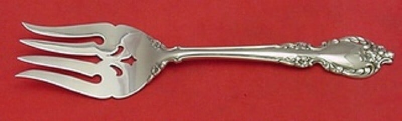 Oneida Botticelli Sterling Silver Serving Fork 8.5 Inch: Oneida Botticelli Sterling Silver Serving Fork 8.5 Inch This exquisite serving fork is crafted from sterling silver and features the elegant Botticelli pattern by Oneida. Measuring 8 1/2 inches in len