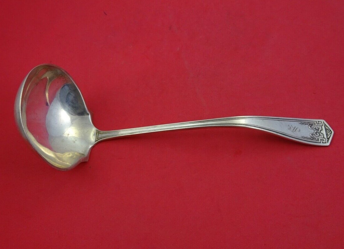 International Devonshire Sterling Silver Soup Ladle 11 1/4 Inch Heirloom: International Devonshire Sterling Silver Soup Ladle 11 1/4 Inch Heirloom This exquisite Devonshire soup ladle by International Sterling is a fine addition to any heirloom collection. Crafted from high