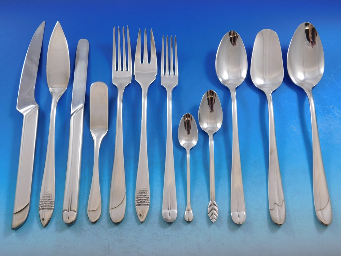 Follies Victoria 128pc Stainless Steel Flatware Set Unused in Book: Follies Victoria 128pc Stainless Steel Flatware Set Unused in Book Discover the elegance of the Victoria flatware set by Follies, crafted from high-quality 18/10 stainless steel. This unused 128-piece