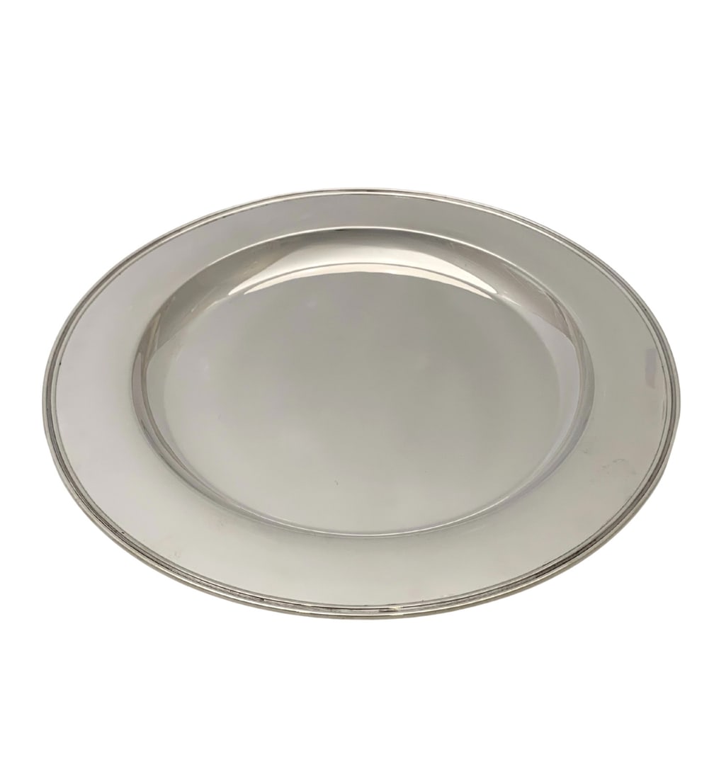 Antique Lebolt 925 Sterling Silver Hand Beaten Round Tray 14 Inches: Antique Lebolt 925 Sterling Silver Hand Beaten Round Tray 14 Inches This Antique Lebolt 925 Sterling Silver Tray showcases exquisite hand-beaten craftsmanship with a sleek and simple round design. Wei