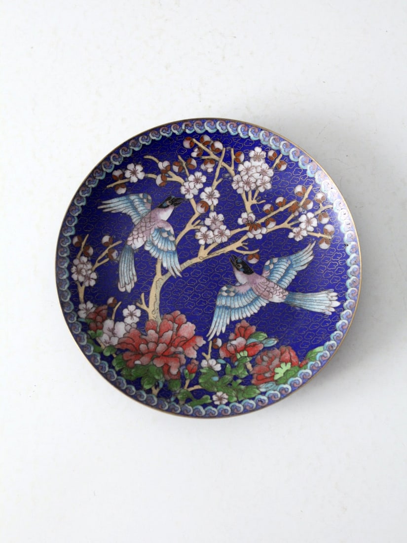 Vintage Cloisonne Plate Blue Enamel Floral Design 7.25 Inch: Vintage Cloisonne Plate Blue Enamel Floral Design 7.25 Inch Discover this exquisite vintage cloissone plate, showcasing a stunning design with rich blue enamel, gold trim, and intricate bird and flora
