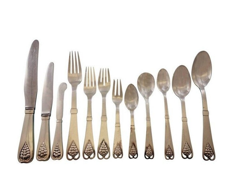 Georg Jensen Ornamental #19 Sterling Silver Flatware Set 129pcs with Grapes Motif: Georg Jensen Ornamental #19 Sterling Silver Flatware Set 129pcs with Grapes Motif Discover the exquisite Ornamental #19 flatware set by Georg Jensen, a renowned name in the world of silver craftsmansh