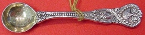 Tiffany & Co. Saint James Goldwashed Sterling Silver Salt Spoon 2 1/4": Tiffany & Co. Saint James Goldwashed Sterling Silver Salt Spoon 2 1/4" This exquisite salt spoon, crafted from sterling silver, showcases the elegant Saint James pattern by Tiffany & Co. Measuring 2 1