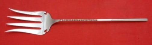 Whiting Square Twist Sterling Silver Buffet Fork 10 Inch: Whiting Square Twist Sterling Silver Buffet Fork 10 Inch This exquisite serving fork features the elegant Square Twist pattern by Whiting, crafted from high-quality sterling silver. With a length of 1