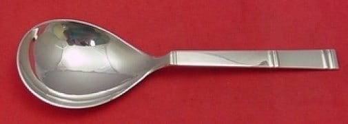 Grann & Laglye Cardinal Sterling Silver Berry Spoon 8 7/8 Inch Serving: Grann & Laglye Cardinal Sterling Silver Berry Spoon 8 7/8 Inch Serving This elegant serving spoon is part of the Cardinal pattern by Grann & Laglye, a distinguished Danish silverware maker. Crafted fr