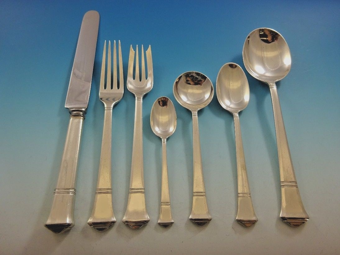 Tiffany & Co Windham Sterling Silver Flatware Set 44 Pieces: Tiffany & Co Windham Sterling Silver Flatware Set 44 Pieces This exquisite Windham flatware set by Tiffany & Co. features a total of 44 pieces crafted from high-quality sterling silver. The Windham pa