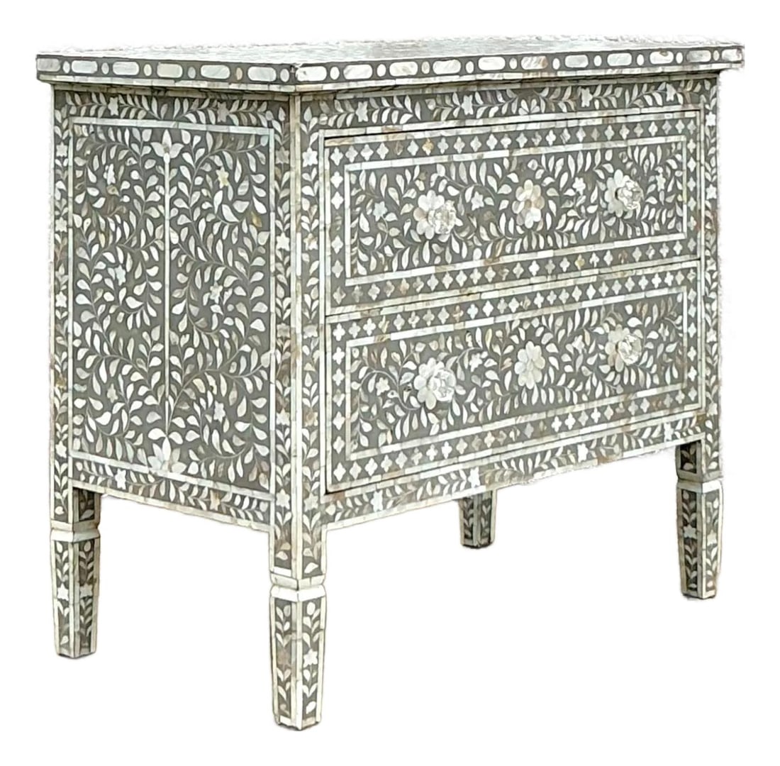 Vintage Boho Chest of Drawers with Inlay and Mother-of-Pearl: Vintage Boho Chest of Drawers with Inlay and Mother-of-Pearl This Vintage Boho Inlay Chest of Drawers is a stunning piece that showcases exquisite craftsmanship with intricate patterns and rich detail