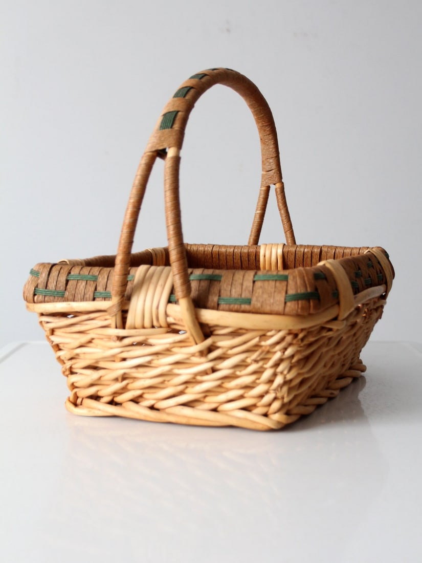 Charming Vintage Wicker Basket with Green Accent Weave (1 of 10)
