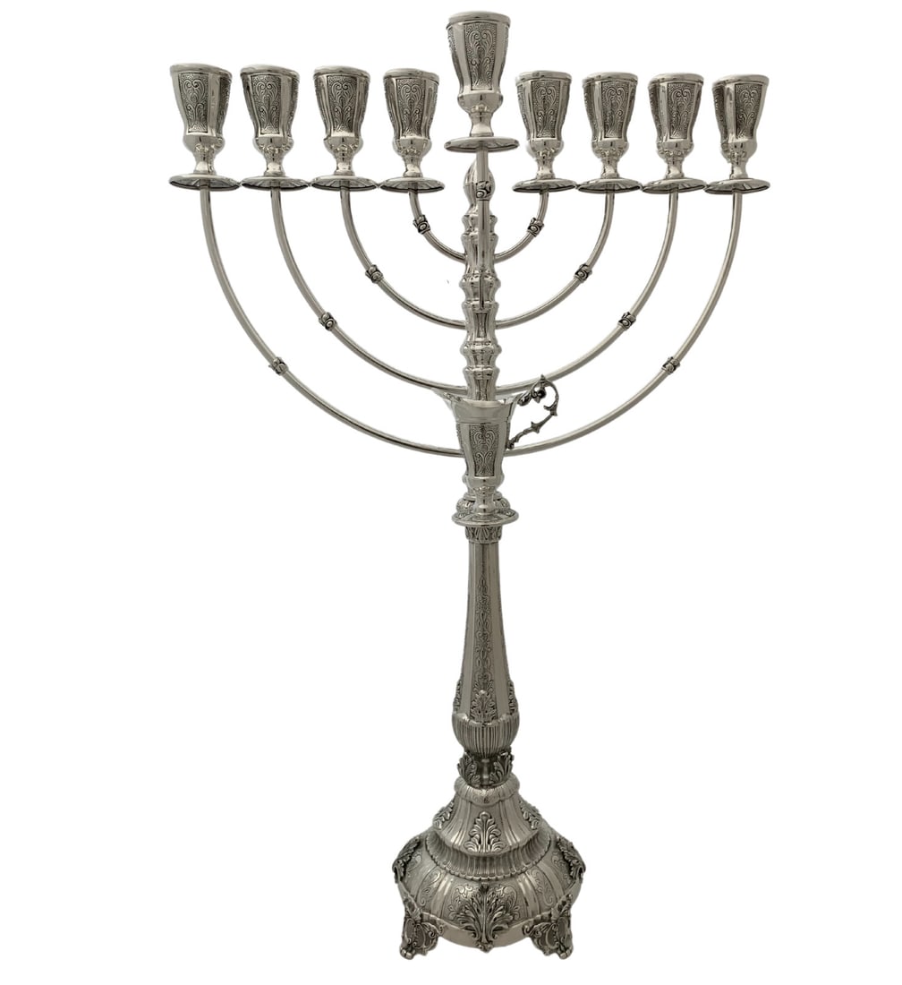 Tall 925 Sterling Silver Handmade Chased Leaf Menorah 26 Inches: Tall 925 Sterling Silver Handmade Chased Leaf Menorah 26 Inches This exquisite tall menorah is crafted from 925 sterling silver, showcasing intricate handmade chased swirl leaf applique designs. It fe