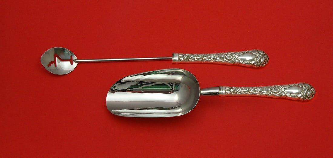 Durgin Chrysanthemum Sterling Silver Custom Bar Set 2pc: Durgin Chrysanthemum Sterling Silver Custom Bar Set 2pc This exquisite set features the Chrysanthemum pattern by Durgin, crafted from high-quality sterling silver. The custom-made hollow handle bar se