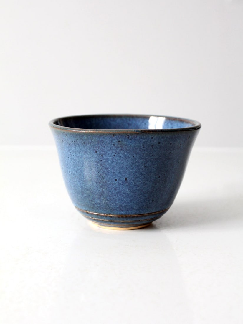 Signed Vintage Studio Pottery Bowl Blue Speckled Glaze 6x6x4 (1 of 8)