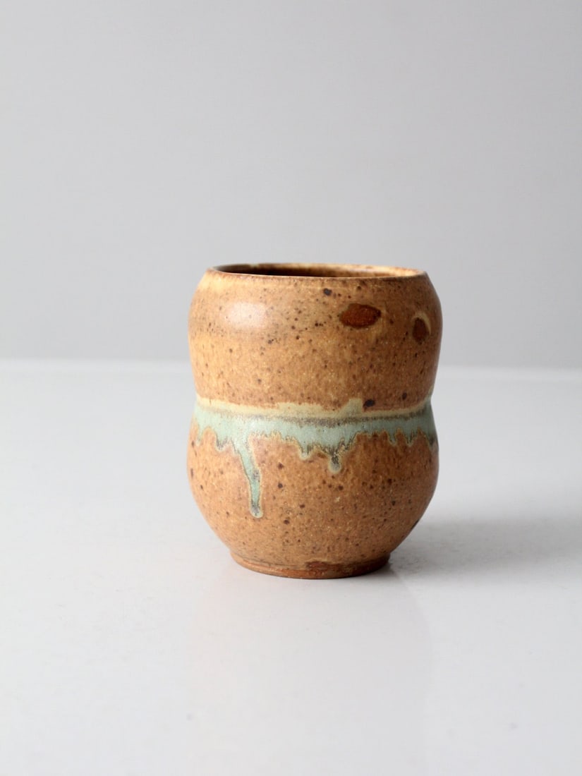 Handmade Vintage Studio Pottery Vase Brown Seafoam Glaze 4.5": Handmade Vintage Studio Pottery Vase Brown Seafoam Glaze 4.5" Discover this charming vintage studio pottery vase, showcasing unique craftsmanship. The handmade piece features a warm brown speckled gla
