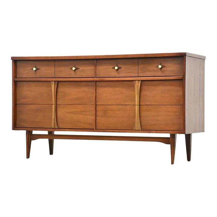 1960s Bassett Walnut Dresser with Rosewood Inlay and Brass Knobs (1 of 9)