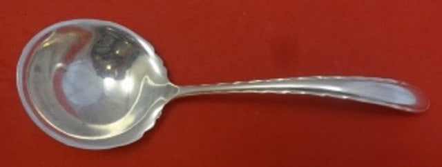 Towle Silver Flutes Sterling Silver Gravy Ladle 6.75 Inches: Towle Silver Flutes Sterling Silver Gravy Ladle 6.75 Inches This exquisite gravy ladle from the Silver Flutes pattern by Towle is crafted from high-quality sterling silver. Measuring 6 3/4 inches, thi