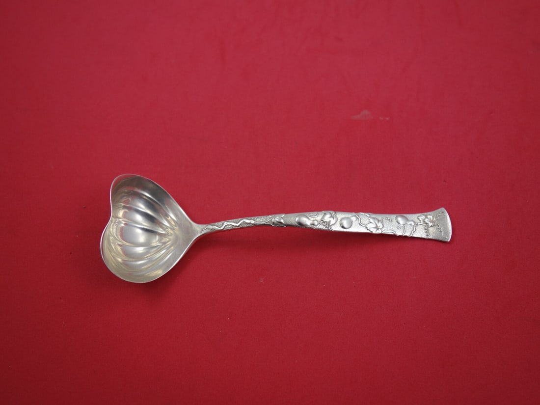 Tiffany & Co Vine Sterling Silver Sauce Ladle Heart Bowl with Certificate: Tiffany & Co Vine Sterling Silver Sauce Ladle Heart Bowl with Certificate This exquisite Sterling Silver Sauce Ladle from the renowned Vine pattern by Tiffany & Co. features a charming heart-shaped, f