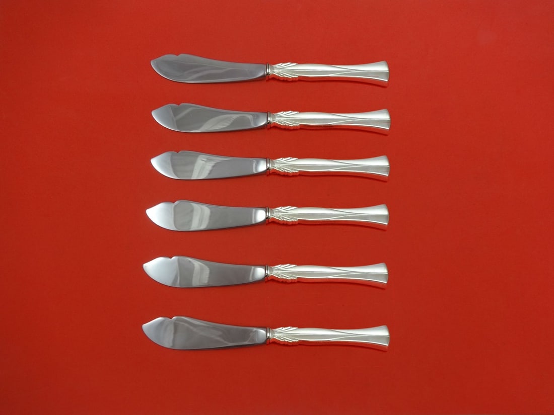 Frigast Queen Christina Sterling Silver Trout Knife Set 6pc Custom: Frigast Queen Christina Sterling Silver Trout Knife Set 6pc Custom Enhance your dining experience with this exquisite 6-piece Trout Knife Set, featuring the elegant Queen Christina pattern by Frigast.