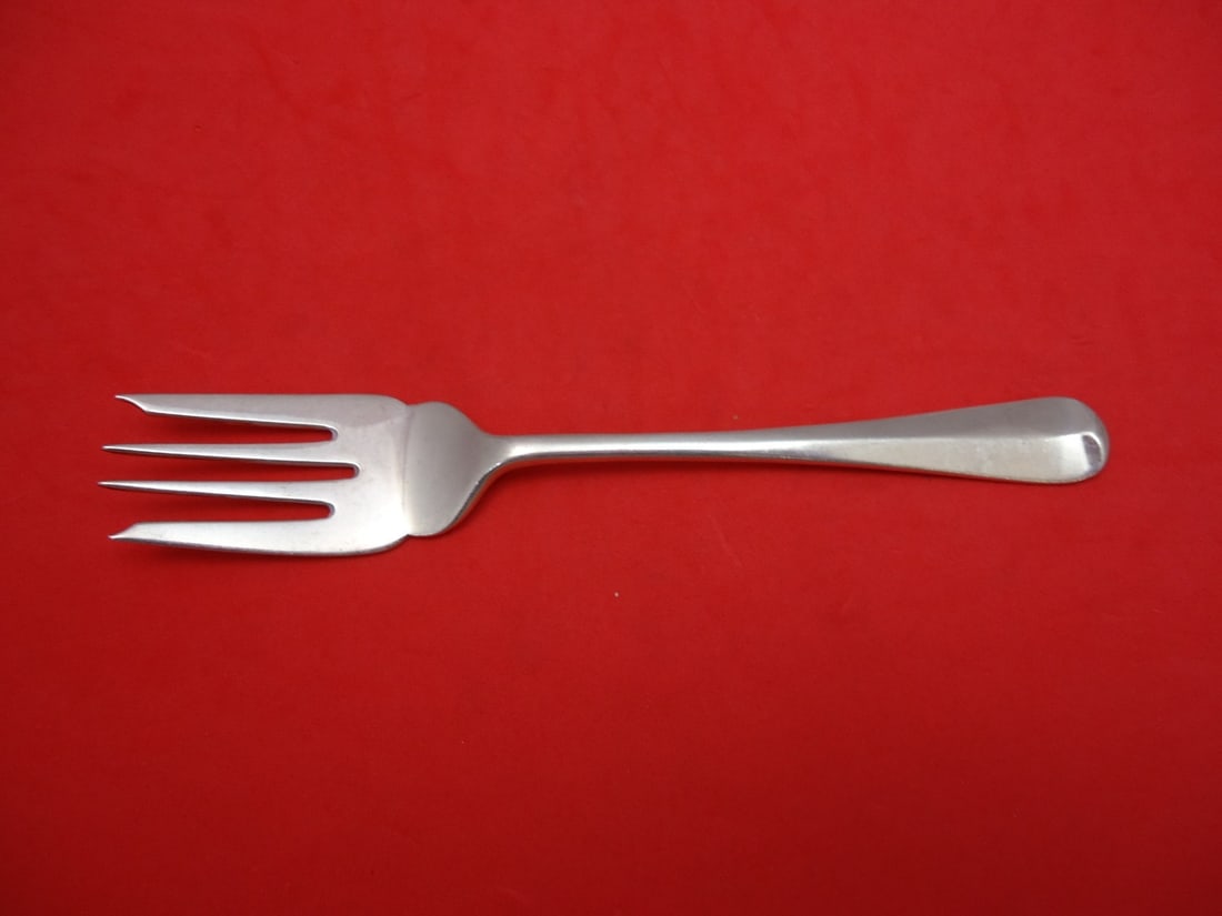 Worcester Rat Tail Sterling Silver Salad Fork 6.75 Inches: Worcester Rat Tail Sterling Silver Salad Fork 6.75 Inches This exquisite salad fork features a classic Rat Tail design by Worcester, crafted from high-quality sterling silver. Measuring 6 3/4 inches,