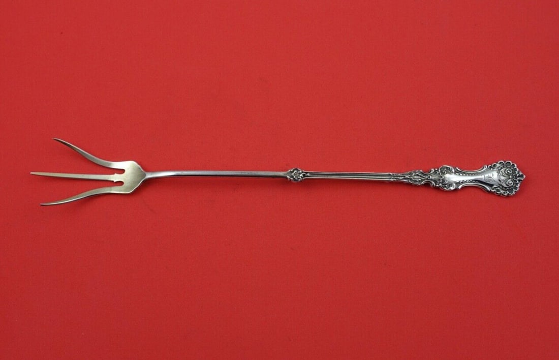 Whiting Pompadour Sterling Silver Lettuce Fork 9.5 Inch Monogrammed: Whiting Pompadour Sterling Silver Lettuce Fork 9.5 Inch Monogrammed Enhance your dining experience with this exquisite Pompadour lettuce fork crafted by Whiting. Made of high-quality sterling silver,