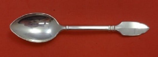 Graff W and D Robert Bruce Sterling Silver Teaspoon 5 3/4" Flatware: Graff W and D Robert Bruce Sterling Silver Teaspoon 5 3/4" Flatware This exquisite teaspoon, crafted in the early to mid-20th century (1900-1940), features the elegant Robert Bruce pattern by Graff W