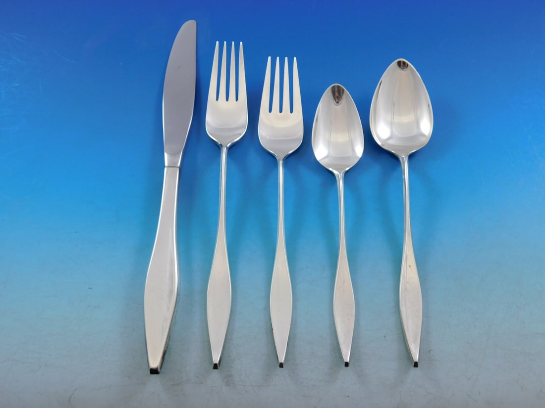 Lark by Reed & Barton Sterling Silver Flatware Set for 8 40 Pieces Mid-Century Modern: Lark by Reed & Barton Sterling Silver Flatware Set for 8 40 Pieces Mid-Century Modern Elevate your dining experience with this exquisite Lark by Reed & Barton Sterling Silver Flatware Set, designed fo