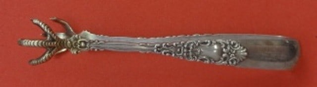 Dominick & Haff Renaissance Sterling Silver Sugar Tong Large 5": Dominick & Haff Renaissance Sterling Silver Sugar Tong Large 5" Discover the elegance of the Renaissance pattern with this large 5" sugar tong crafted by Dominick & Haff. Made from high-quality sterli