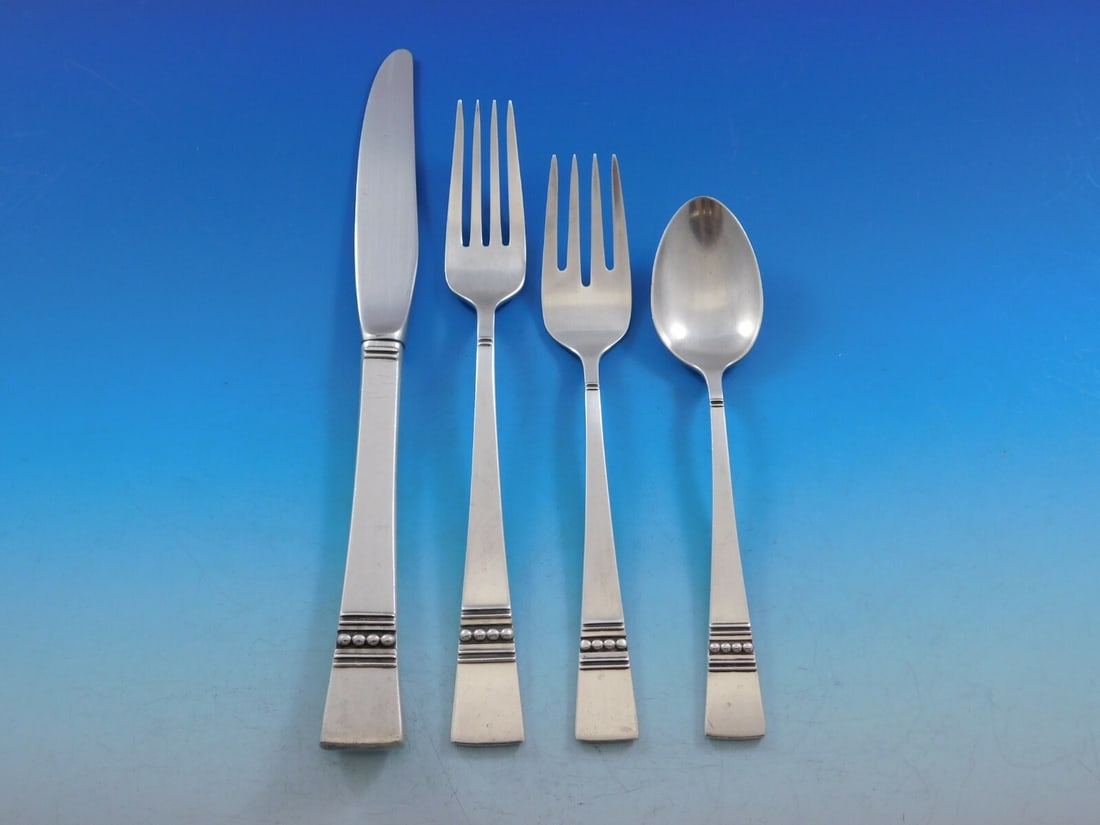 Reed and Barton Diadem Sterling Silver Flatware Set 24 Pieces for 6 with Caddy: Reed and Barton Diadem Sterling Silver Flatware Set 24 Pieces for 6 with Caddy Introducing the Diadem Sterling Silver Flatware Set by Reed and Barton, a stunning collection featuring 24 pieces ideal f