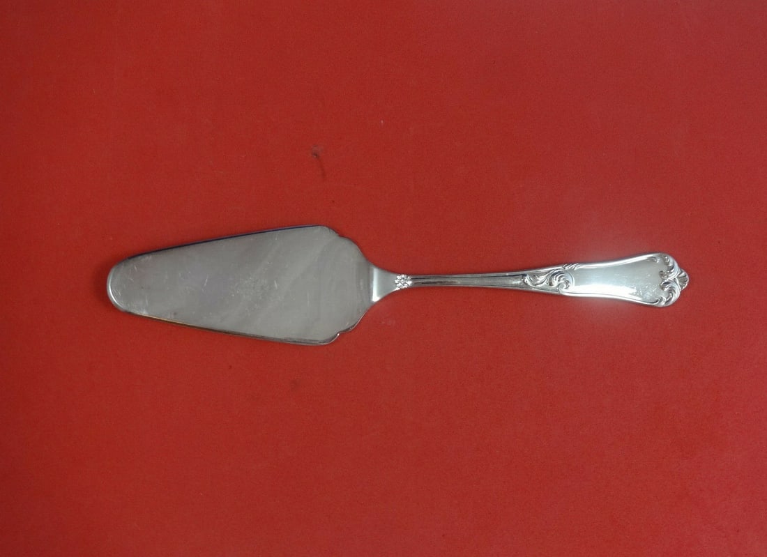 Ricci Bernini Glossy Sterling Silver Pie Server 10 1/2" Unused: Ricci Bernini Glossy Sterling Silver Pie Server 10 1/2" Unused This exquisite pie server features the elegant Bernini pattern by Ricci, crafted from high-quality sterling silver. With a glossy finish,