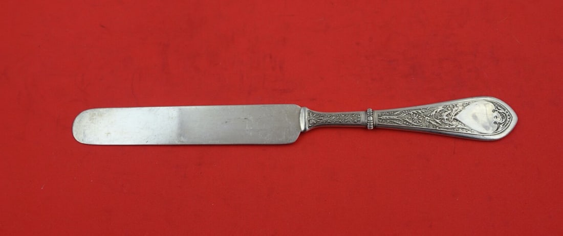 Gorham Raphael Sterling Silver Dinner Knife Flat Handle 8 3/8": Gorham Raphael Sterling Silver Dinner Knife Flat Handle 8 3/8" This exquisite dinner knife features the elegant Raphael pattern by Gorham, crafted entirely from sterling silver. Measuring 8 3/8" in le