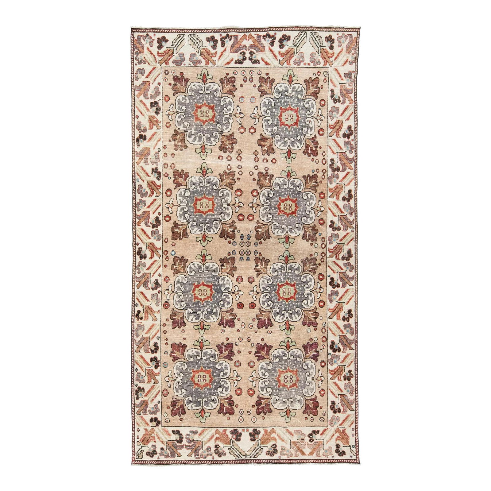 Handmade Vintage Turkish Kars Peach Wool Rug Floral Design 4'10 x 9'5: Handmade Vintage Turkish Kars Peach Wool Rug Floral Design 4'10 x 9'5 Discover the elegance of this vintage Turkish Kars rug, meticulously hand-knotted from high-quality wool. The rug showcases a beau