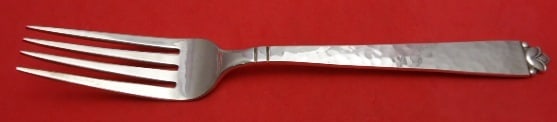 Old Newbury Crafters Oak Leaf Sterling Silver Dinner Fork 8 3/8": Old Newbury Crafters Oak Leaf Sterling Silver Dinner Fork 8 3/8" Introducing the Oak Leaf Dinner Fork by Old Newbury Crafters, a beautifully crafted piece in the charming Oak Leaf pattern. This dinner