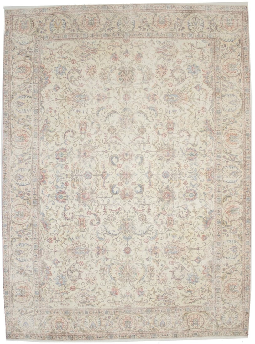 Antique 9x13 Handmade Oriental Rug Vintage Floral Wool Area Carpet: Antique 9x13 Handmade Oriental Rug Vintage Floral Wool Area Carpet This exquisite handmade Oriental rug features a traditional floral design and is a perfect addition to any home decor. Crafted from h